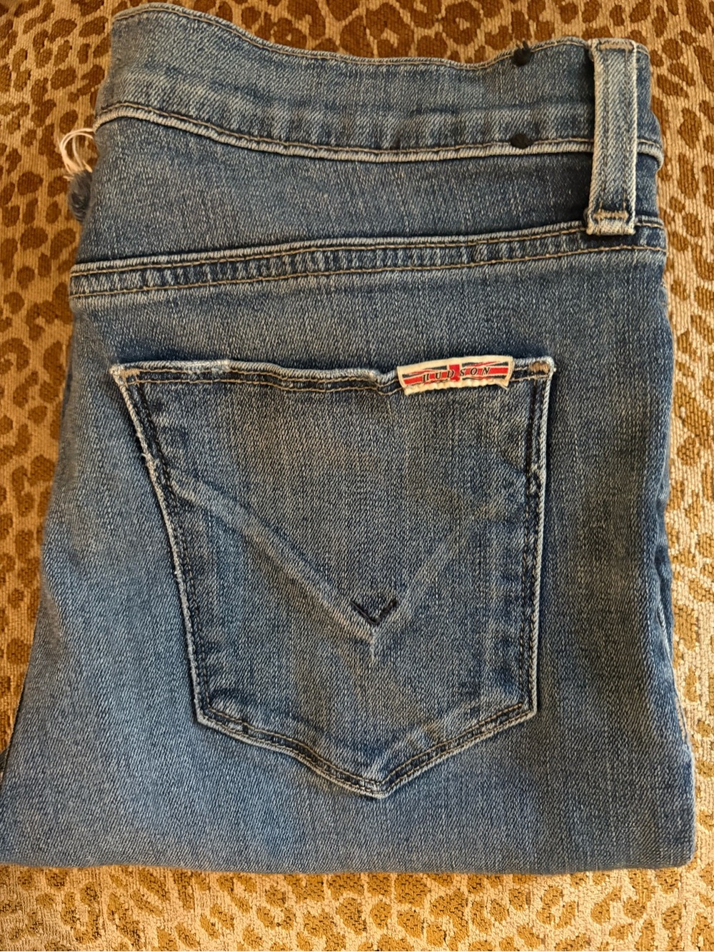 Hudson Women’s Straight Leg Ripped Jeans in Mid Blue
